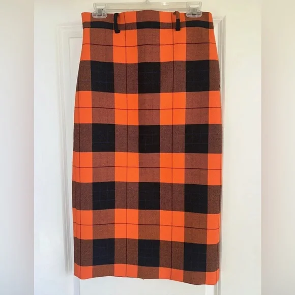 Zara orange plaid pencil skirt NWT size small. So chic